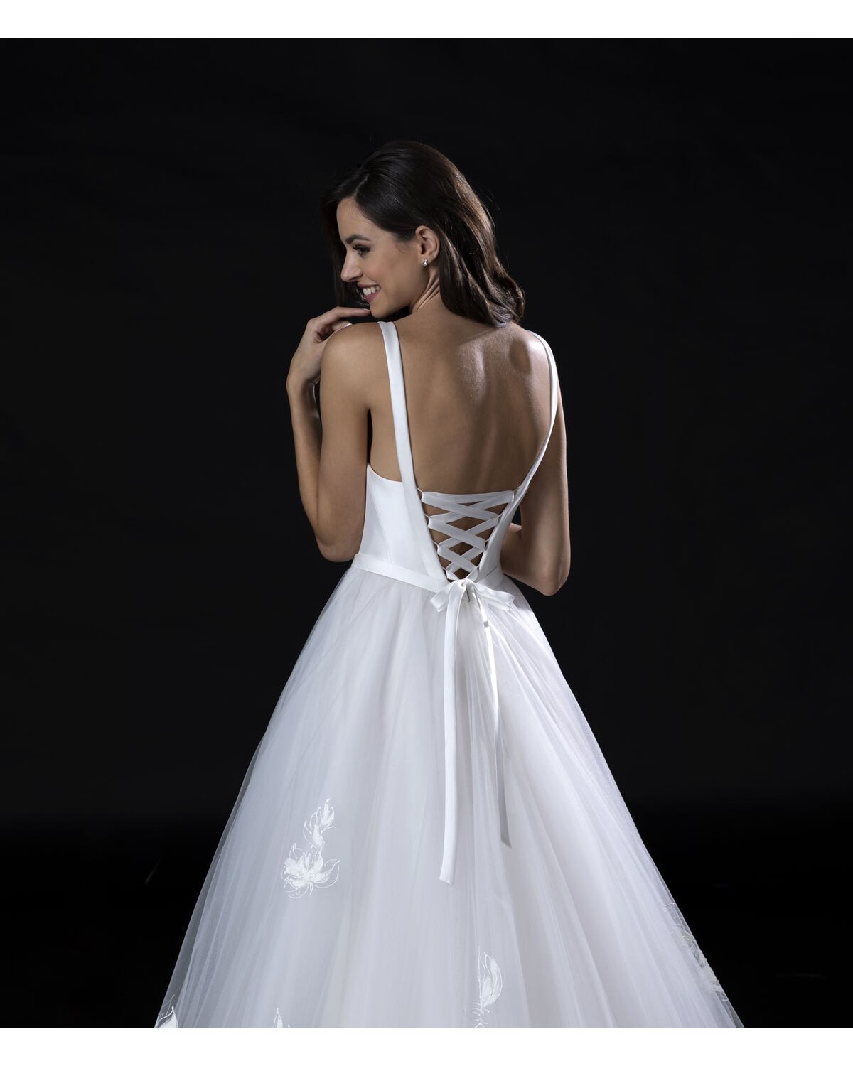 abito da sposa E0886 2024 - Valentini Couture