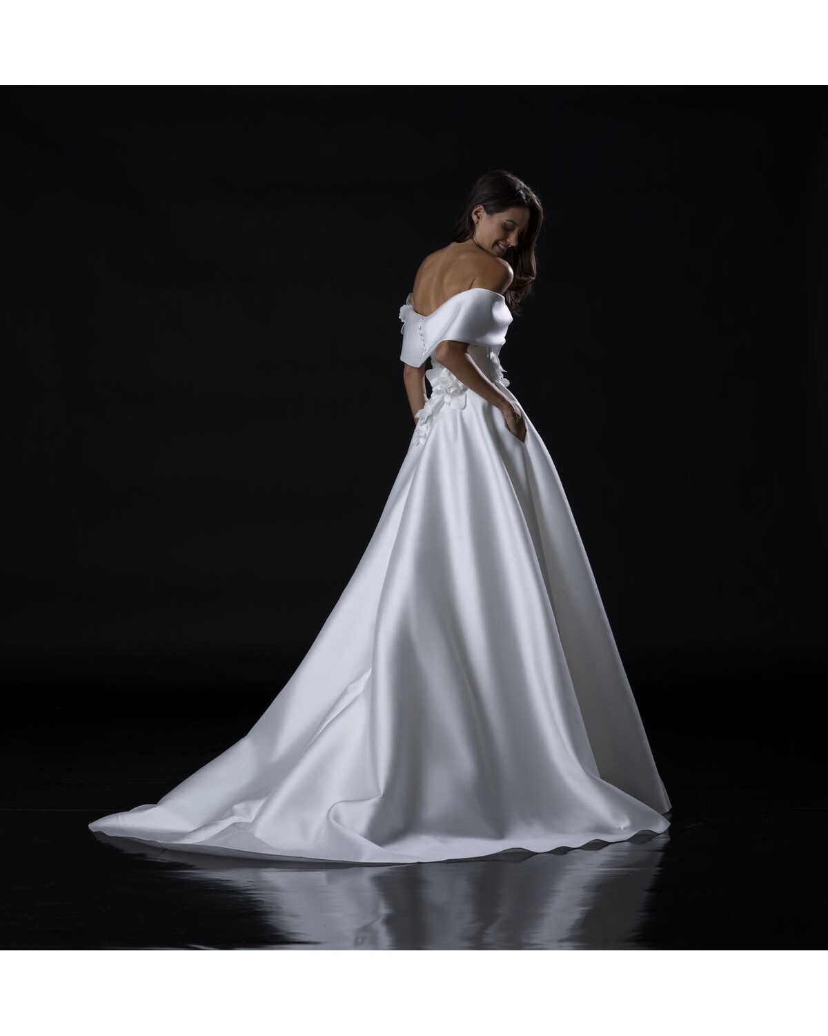 abito da sposa E0861 2024 - Valentini Couture