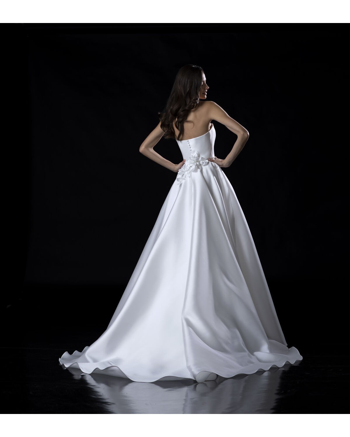 abito da sposa E0861B 2024 - Valentini Couture