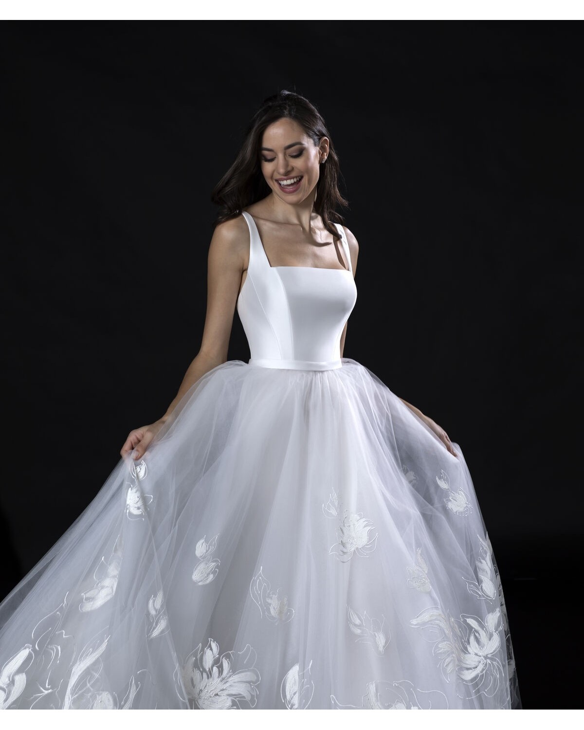 abito da sposa E0886 2025 - Valentini Couture