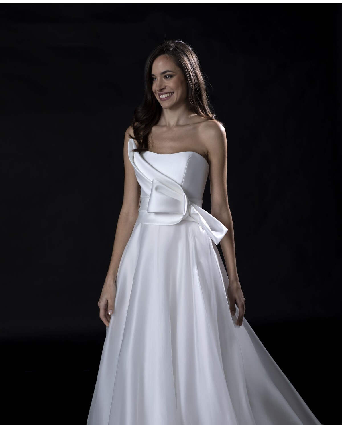 abito da sposa E0880 2025 - Valentini Couture