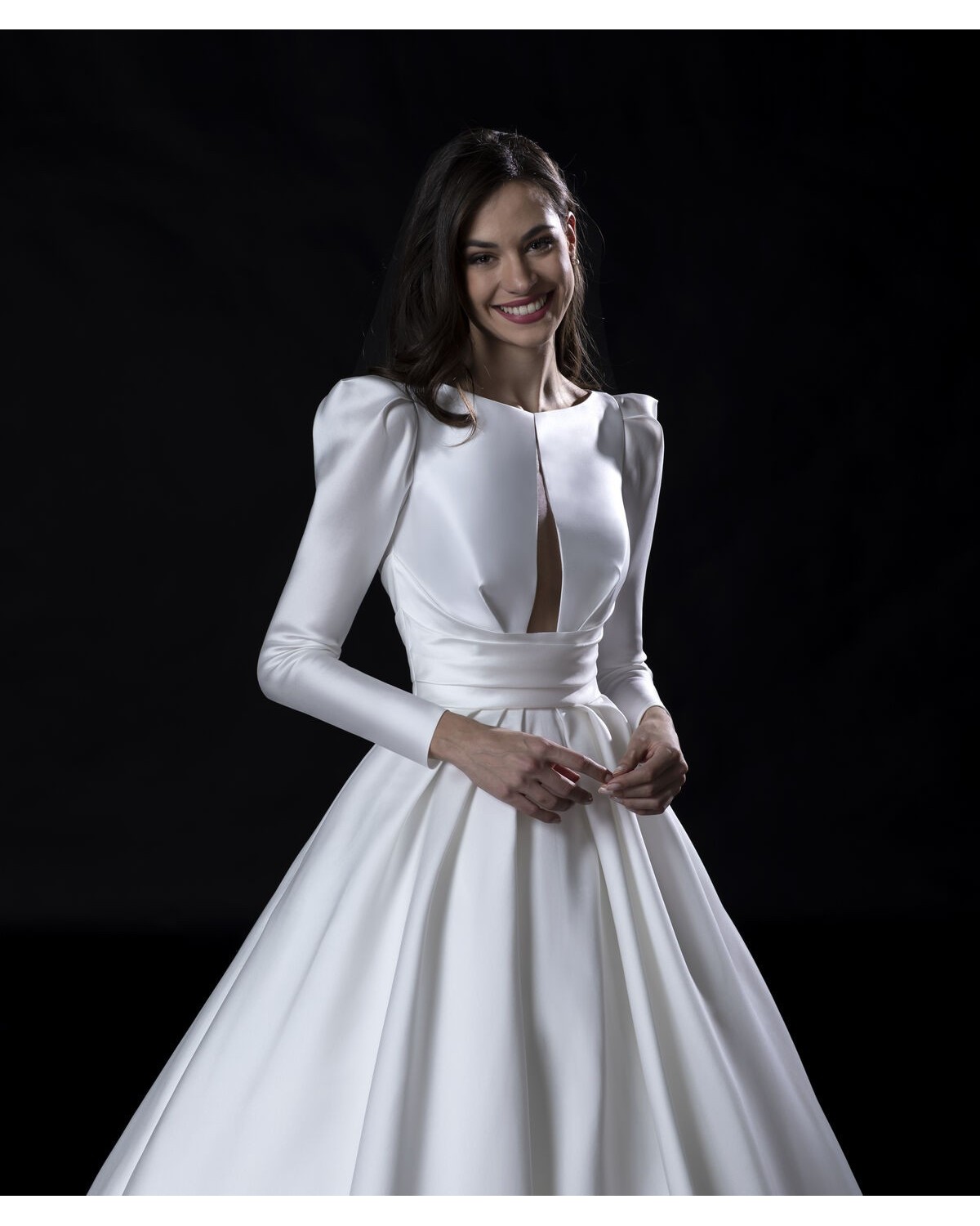 abito da sposa E0876 2024 - Valentini Couture