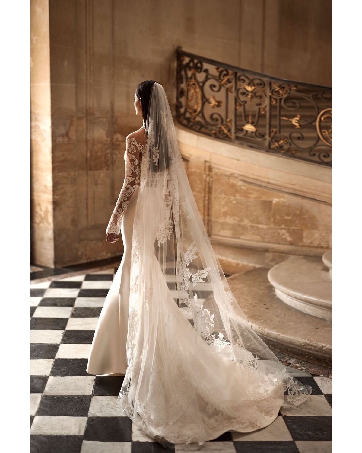 abito da sposa 2025 - Leonella Collezione Chapter: Bride 2025 Milla Nova