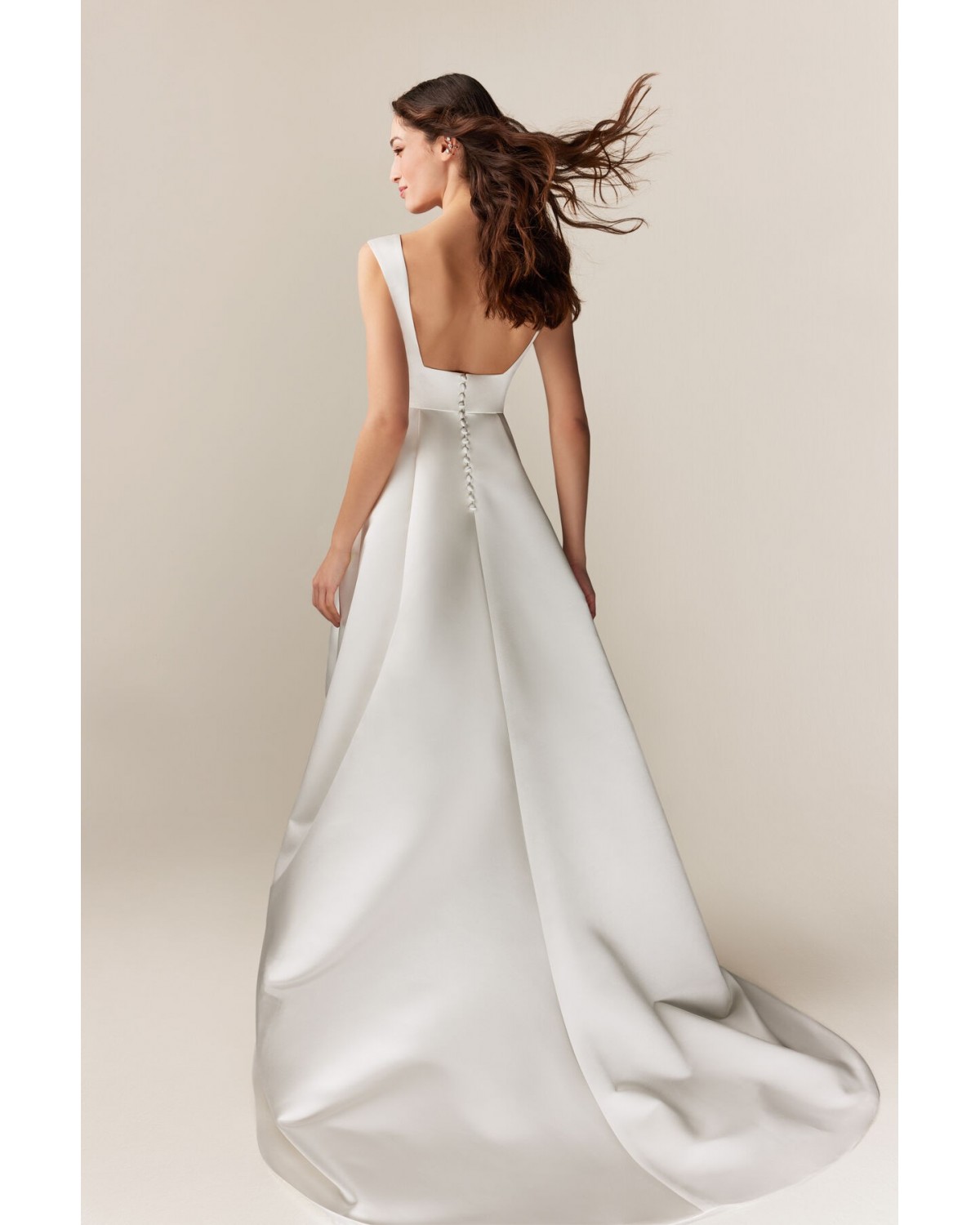 abito da sposa 2561 Lumière 2025 - Jesus Peiro