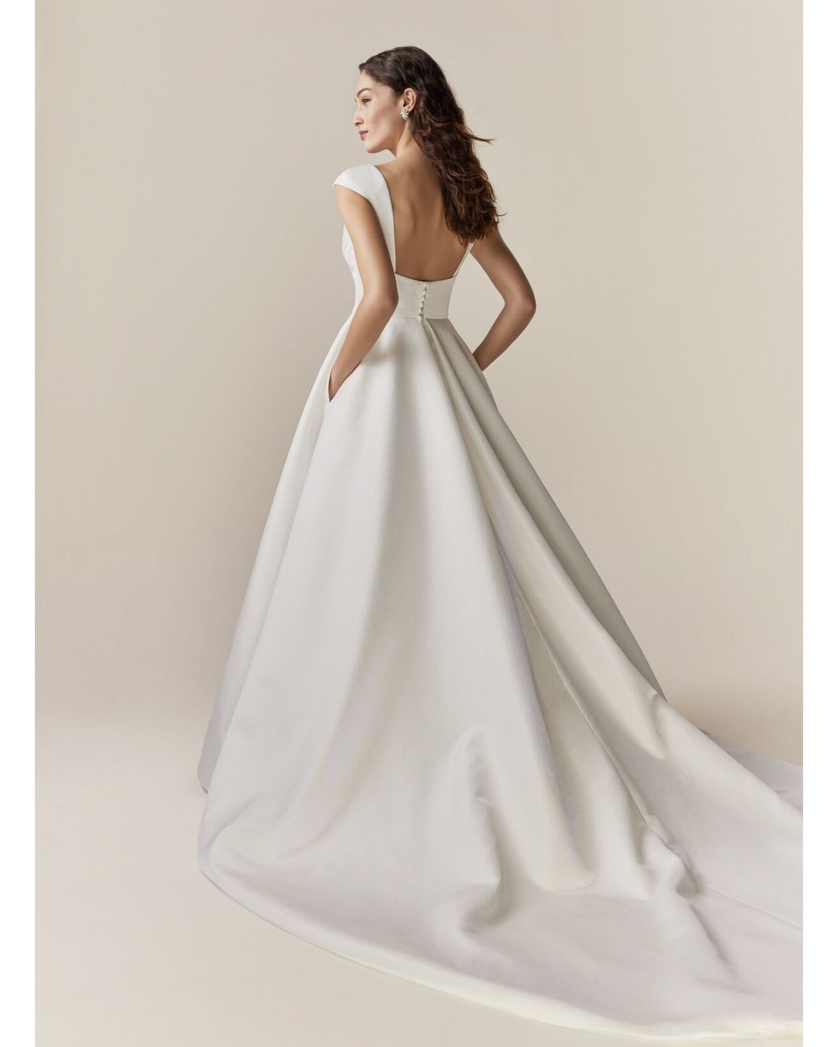 abito da sposa 2544 Lumière 2025 - Jesus Peiro