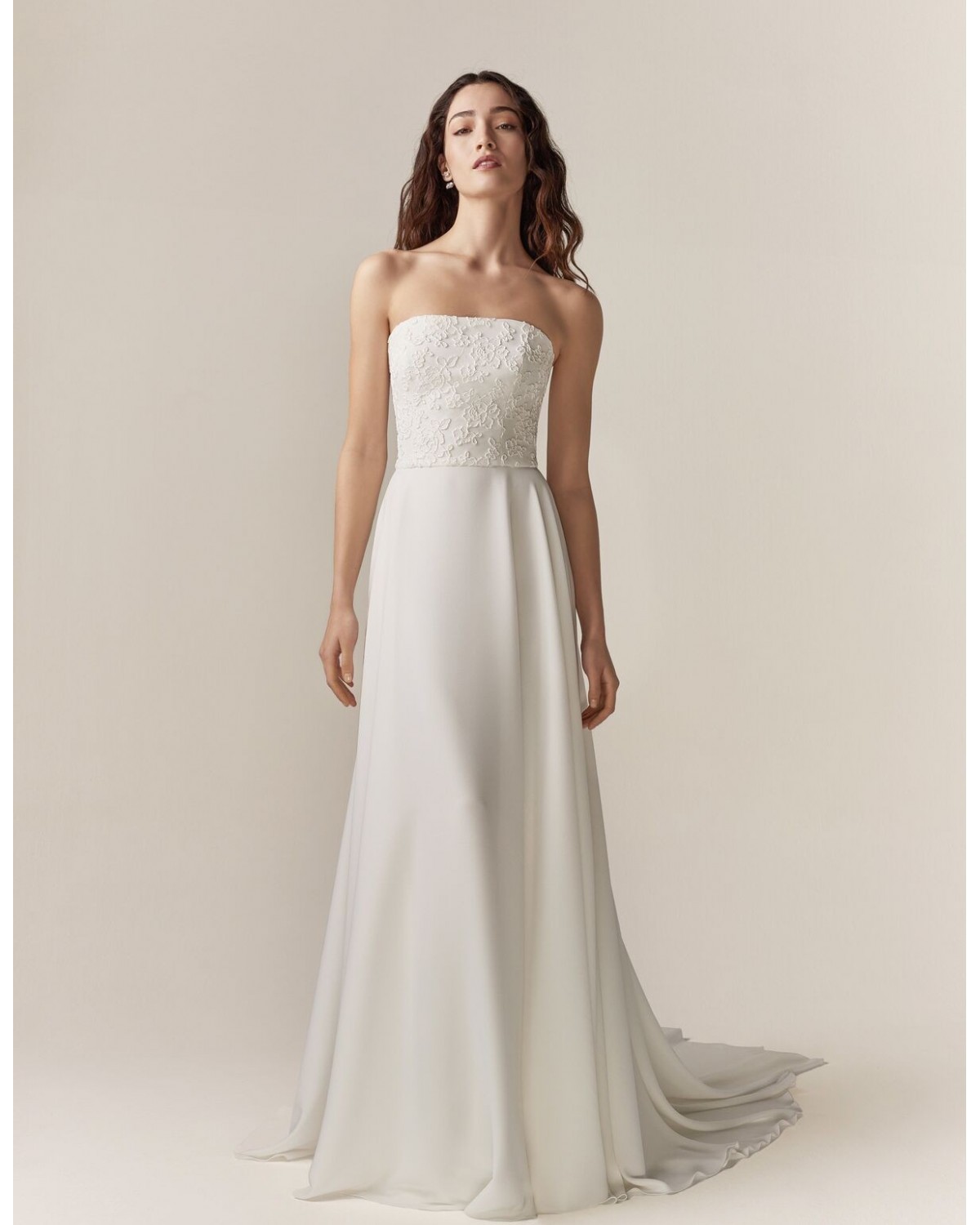 abito da sposa 2540 Lumière 2025 - Jesus Peiro