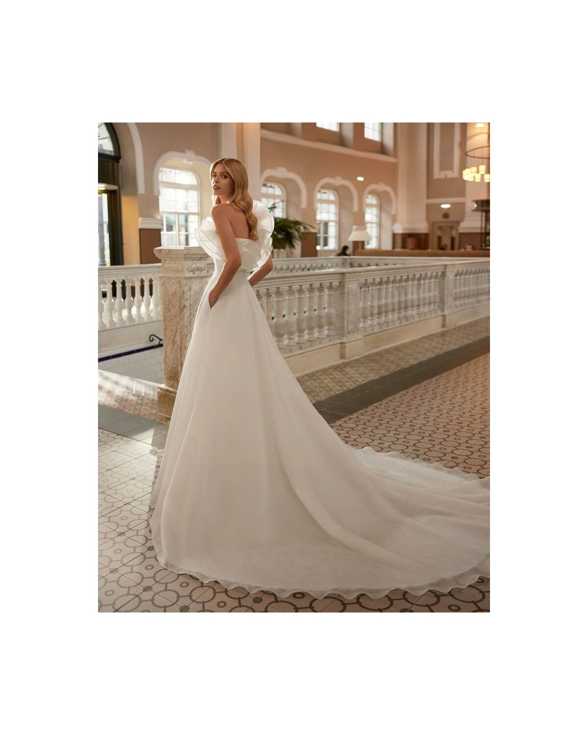 abito da sposa 2025 vernize Aire Barcelona - Aire Barcelona