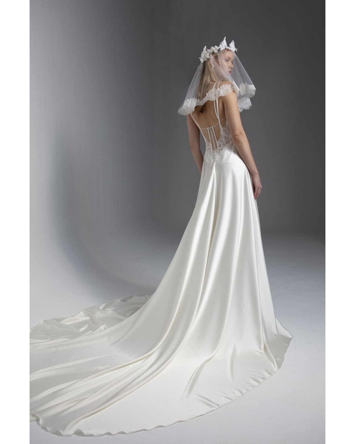 abito da sposa 2025 Loredana Boho - Yolan Cris