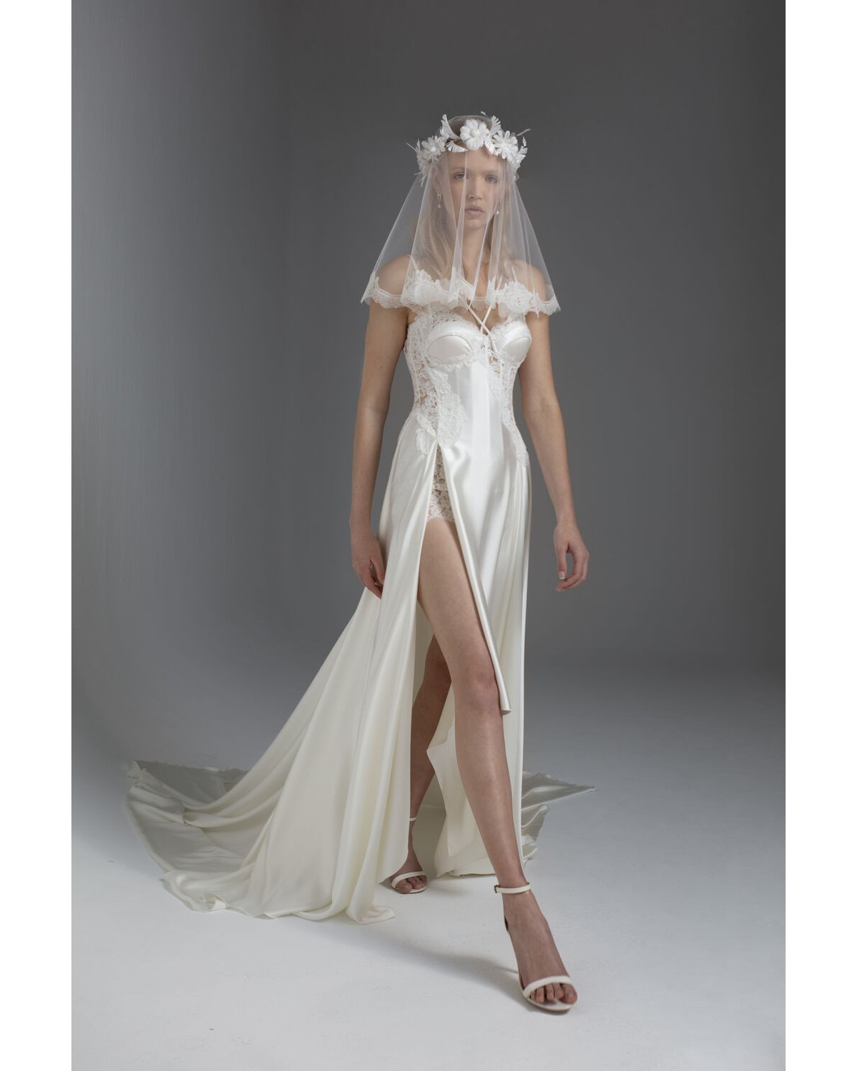 abito da sposa 2025 Loredana Boho - Yolan Cris