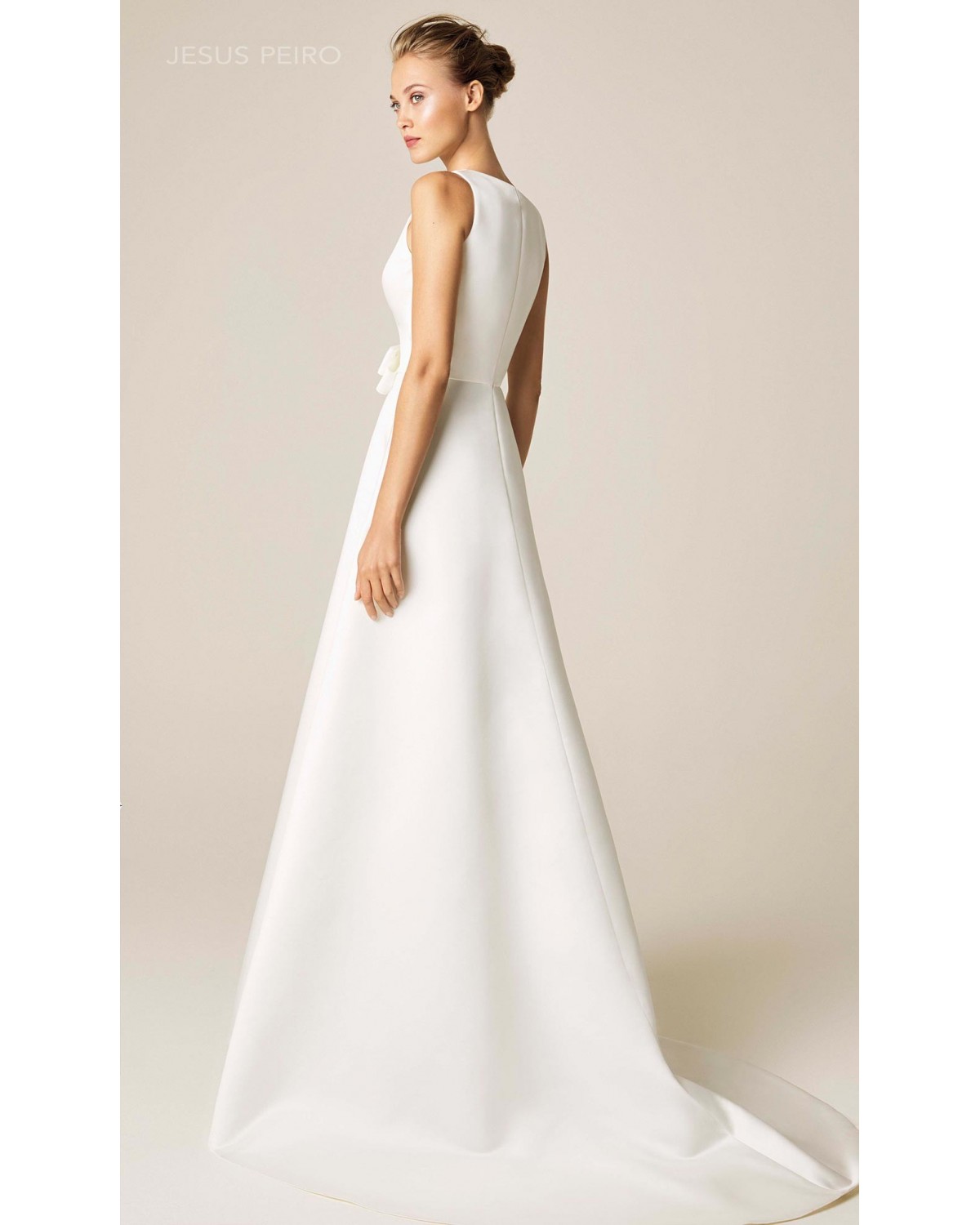 902 - abito da sposa collezione 2020 - Jesus Peiro