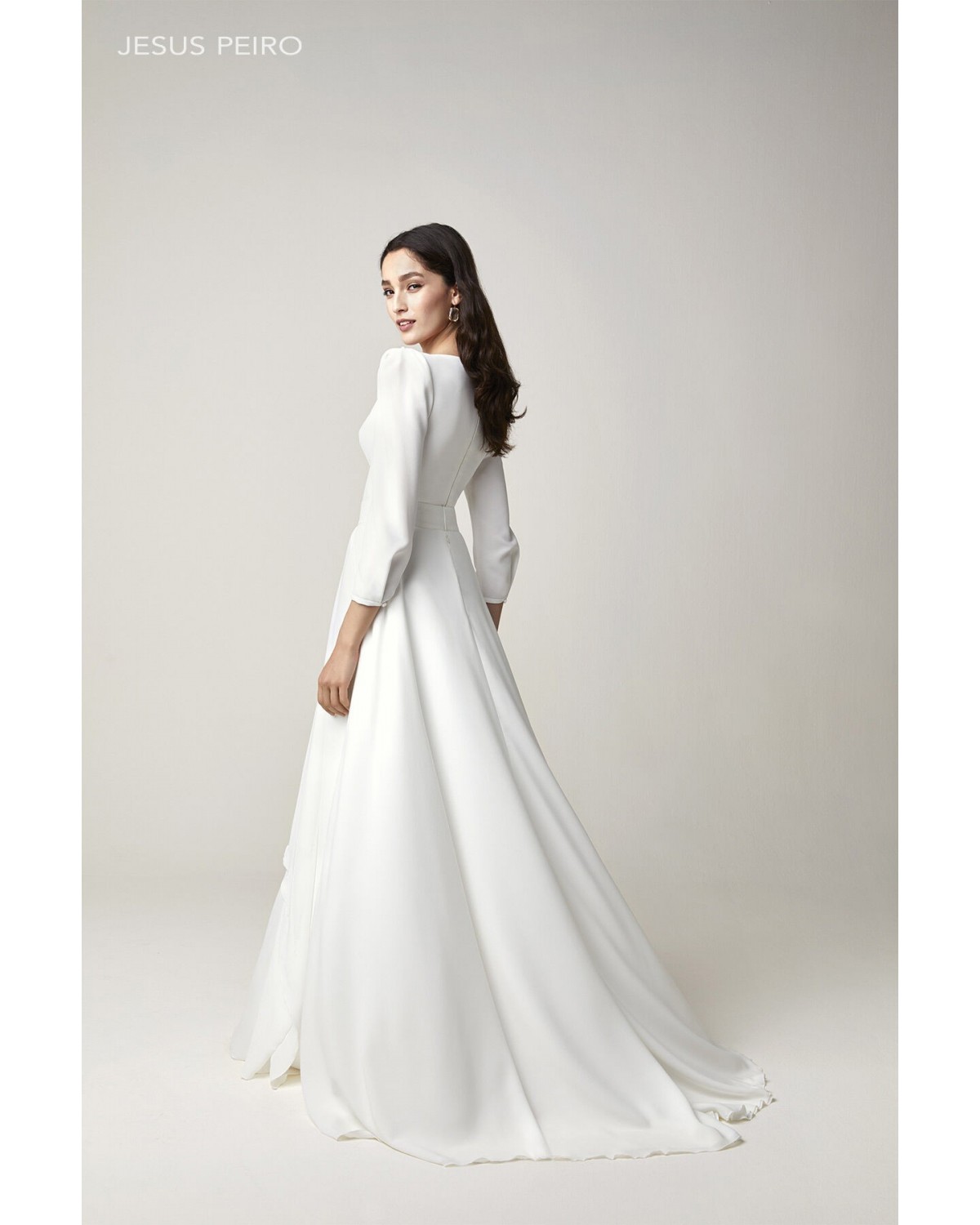 2236 - abito da sposa collezione 2022 - Jesus Peiro