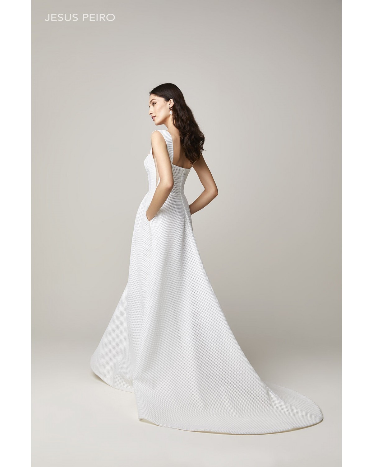 2246 - abito da sposa collezione 2022 - Jesus Peiro