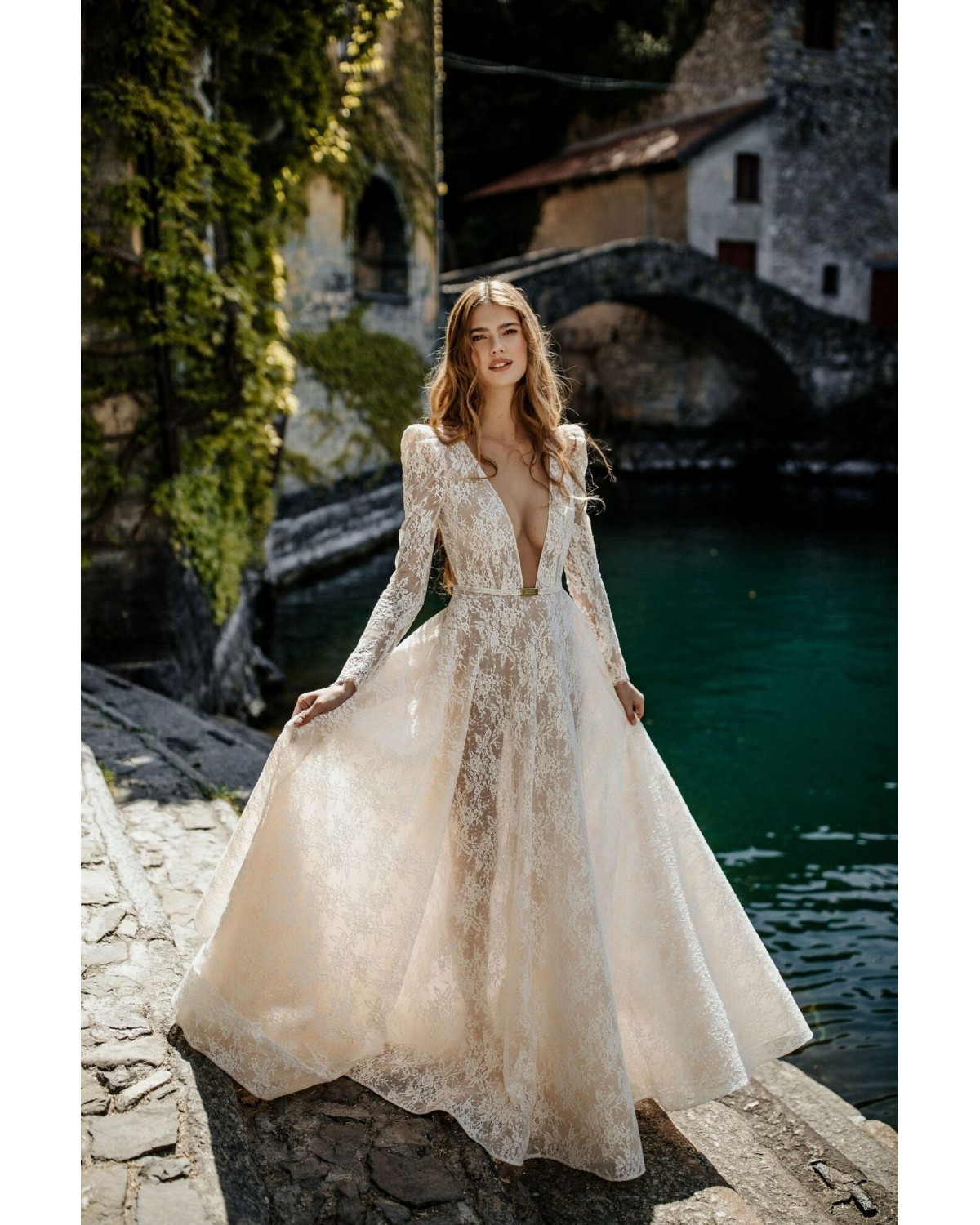 22-32-Isabel - abito da sposa collezione COMO 2022 - Muse By Berta