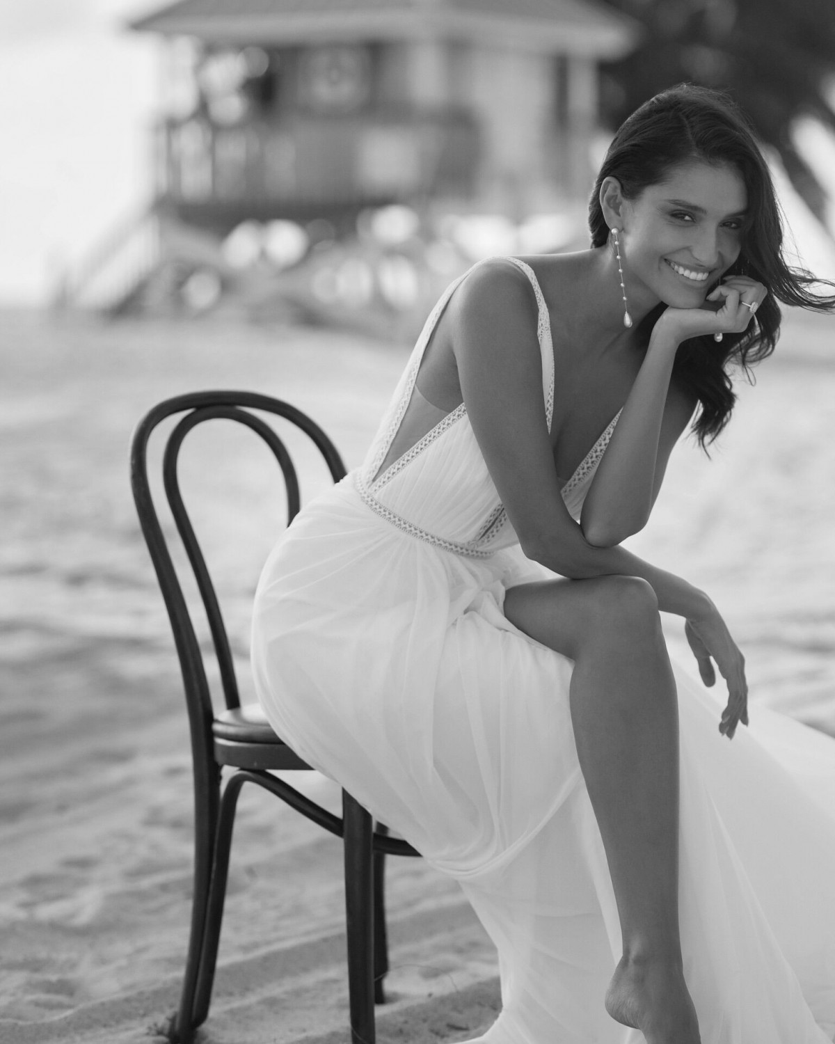 abito da sposa Collezione 2024 VELKA - Aire Beach Wedding