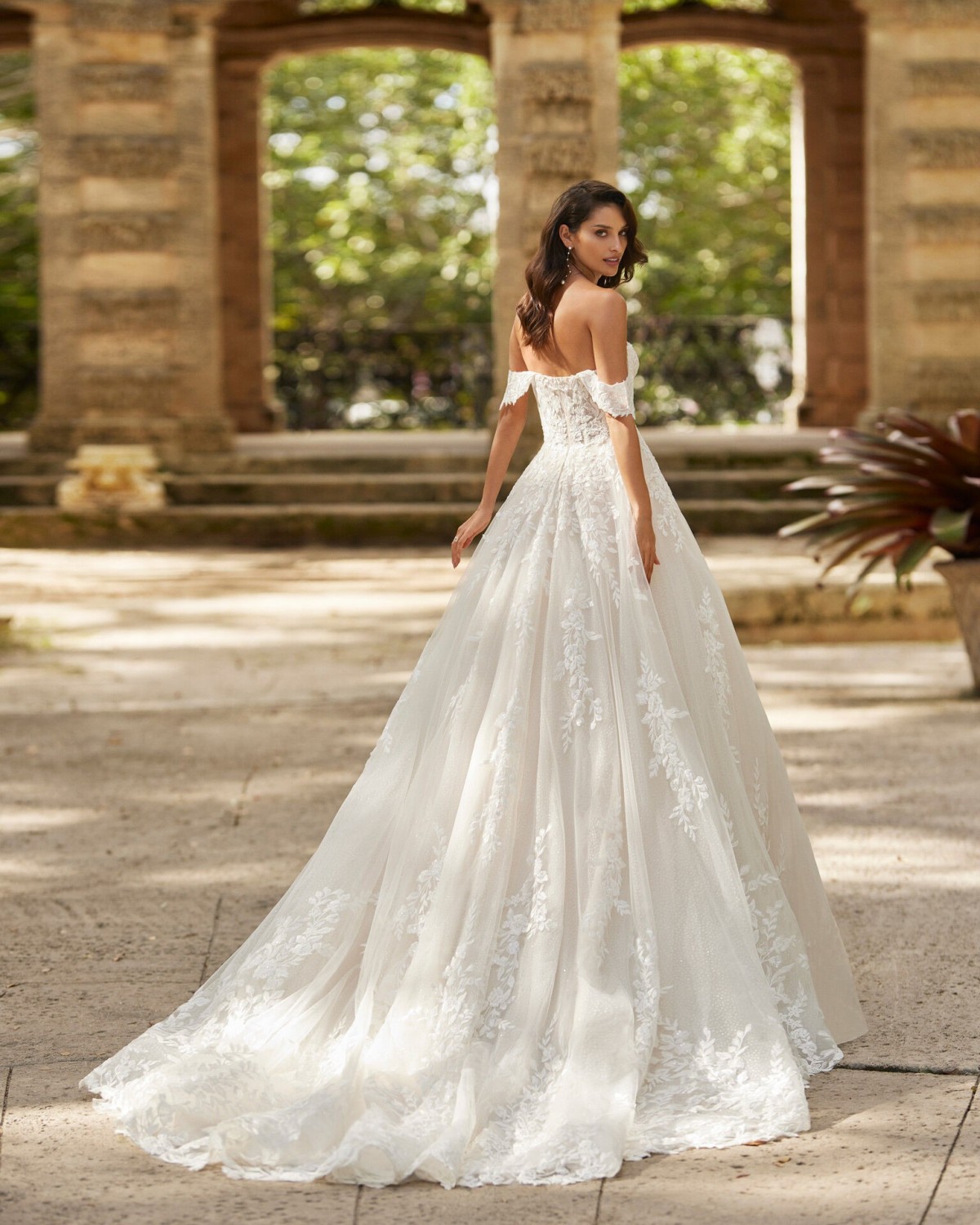 abito da sposa Collezione 2024 BERIA - Aire Royale