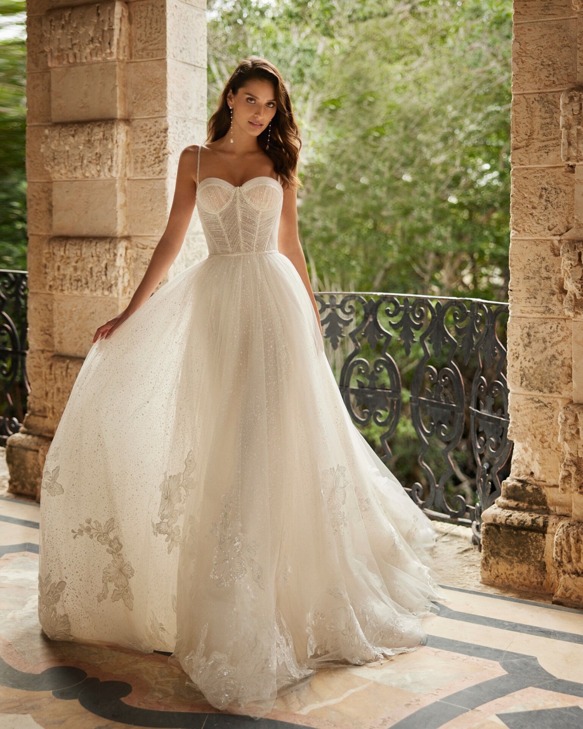 abito da sposa 2024 Aire Royale Collezione 2024